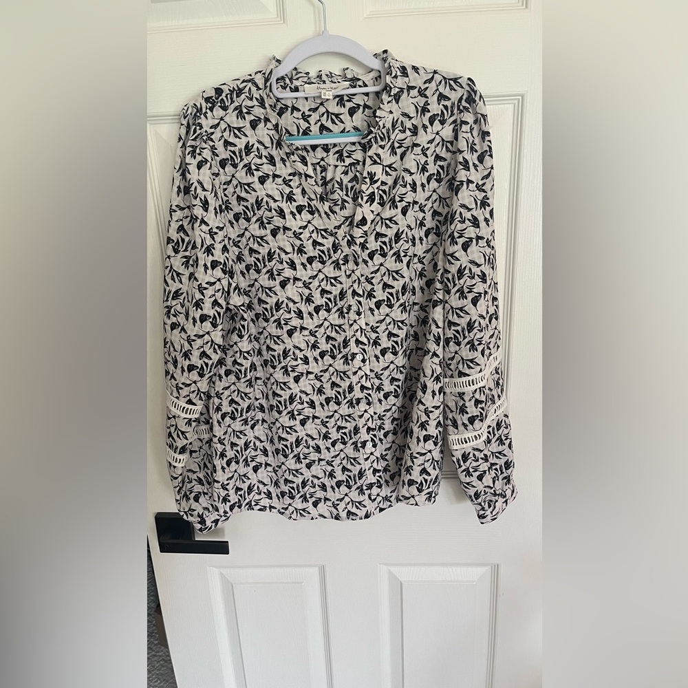 Button-Front Floral Print Blouse in Cream and Black